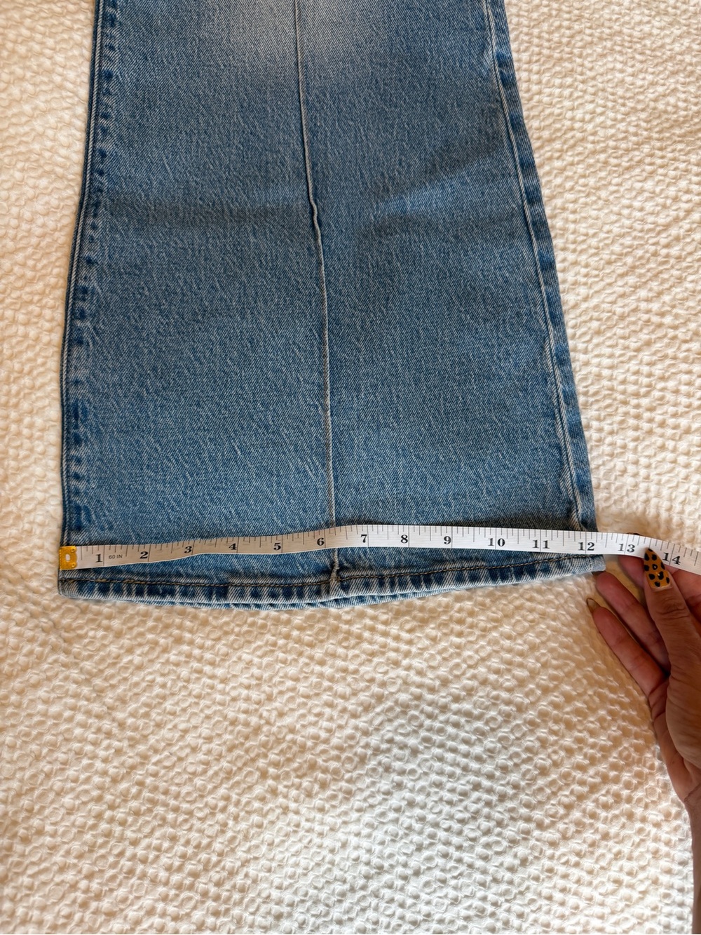 Levi’s High-Rise Ribcage Bell Bottom Jeans - Light Blue 28 - Picture 10 of 10
